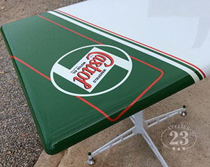 Table Métal formée et peinte à la main